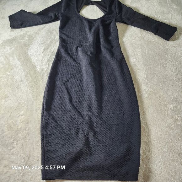Free People Dresses & Skirts - Free People Sz Medium Back Cut Outs Vent Zipper Body Con Dress Black 3/4 Sleeves